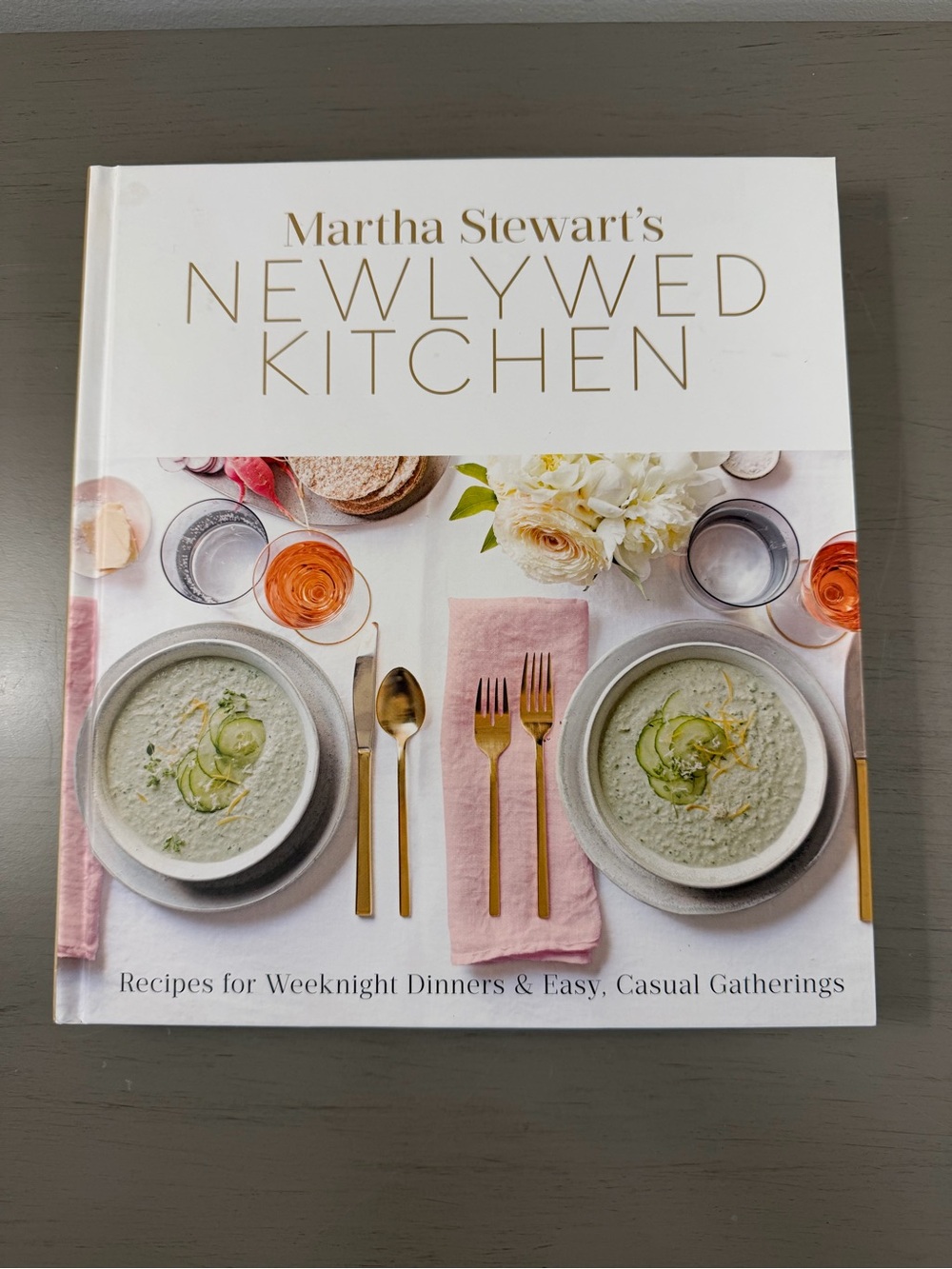 Martha Stewart's Newlywed Kitchen: Recipes for Weeknight Dinners Cookbook EUC